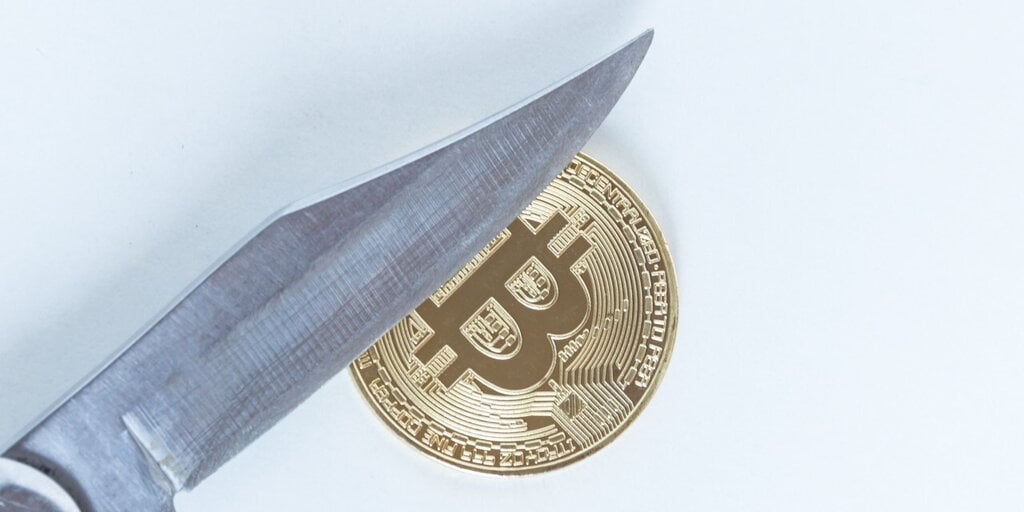 bitcoin knife gID 7