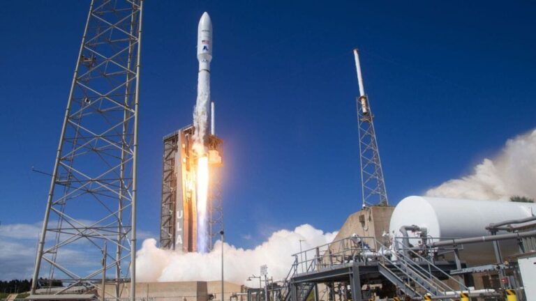 2 amazon launches 27 satellites to expand global internet coverage