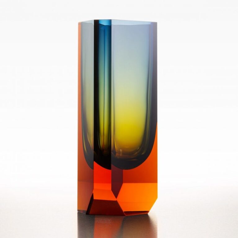 sq magnus moser glassware vases dezeen 2364 col 0 852x852