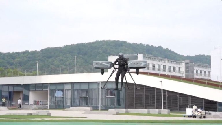 2 chinese wearable evtol jetpack makes historic first flight