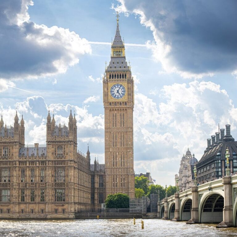 elizabeth tower purcell riba national award dezeen 2364 sq 1 852x852